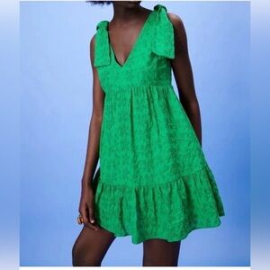 Zara women’s XS Green V-Neck Dress ROMPER